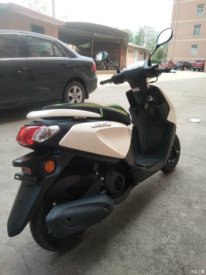 国四象牙白巧格i