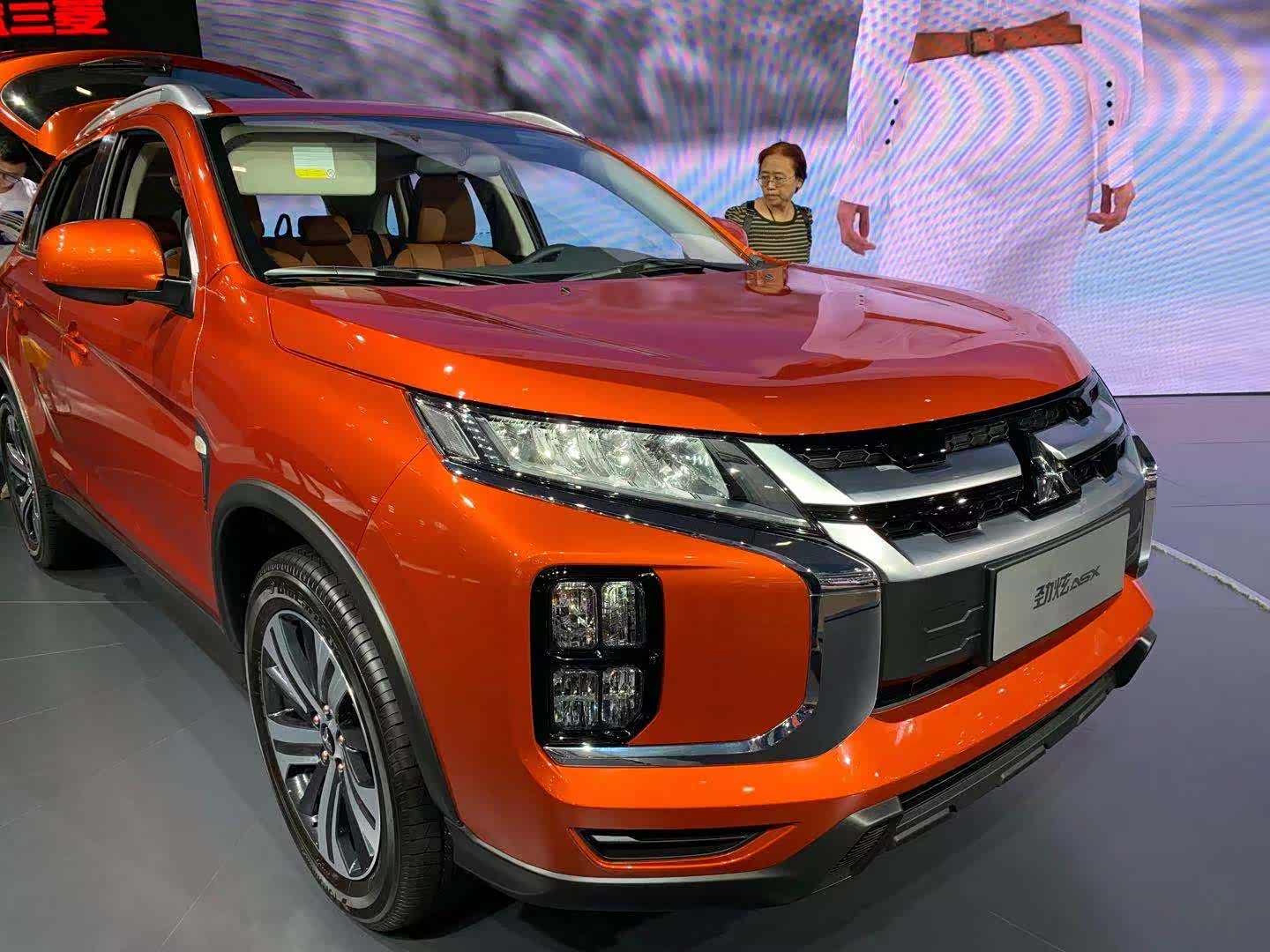 新款三菱劲炫颜值非常的帅气!