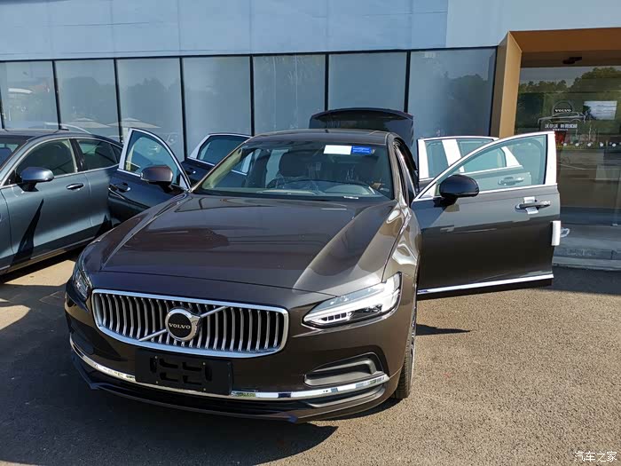 【图】2022款s90 智远 蝶贝灰满月作业_沃尔沃s90论坛_汽车之家论坛