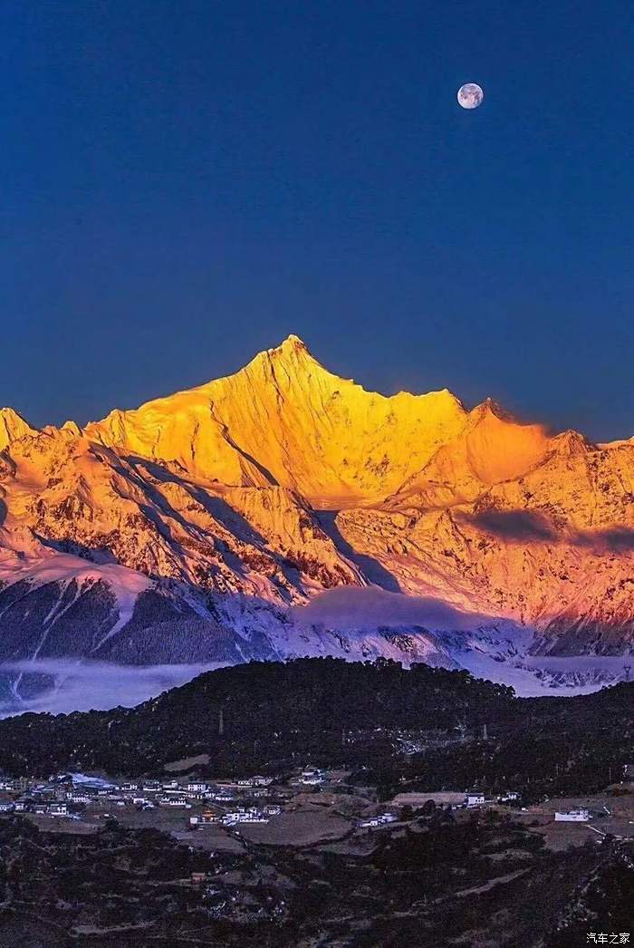 梅里雪山,我希望有朝一日能一觀這座中國最美的雪山之一.