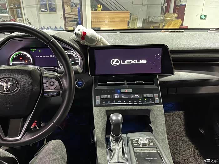 请问亚洲龙中控有改的比较好看的吗