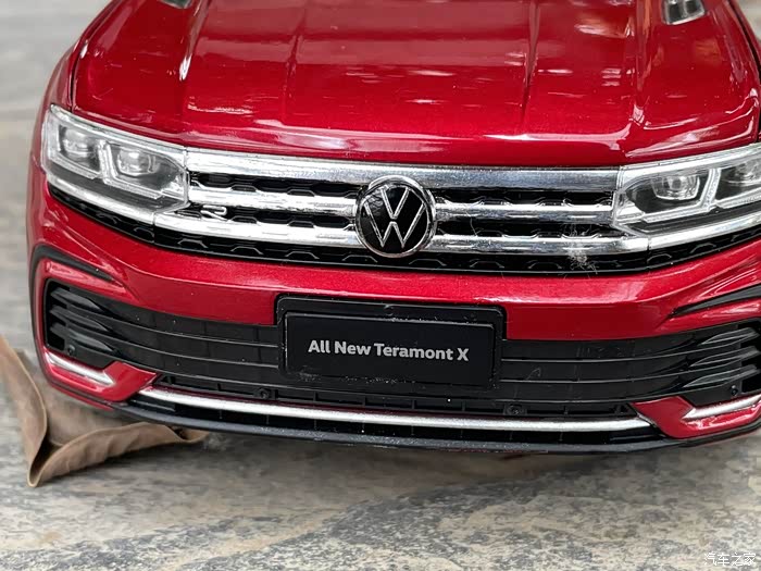 【图】【车模分享】城墙下的红色途昂x,很惊艳!