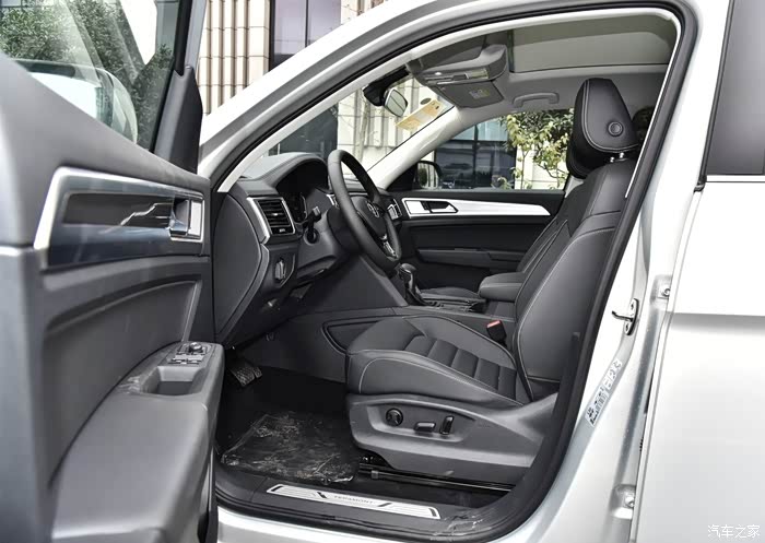 英勇威武的大途昂提车分享【空间篇】