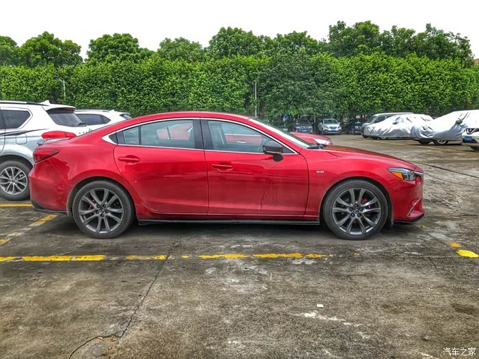 阿特兹有四驱?这车没有一气马自达标志,是不是进口货啊