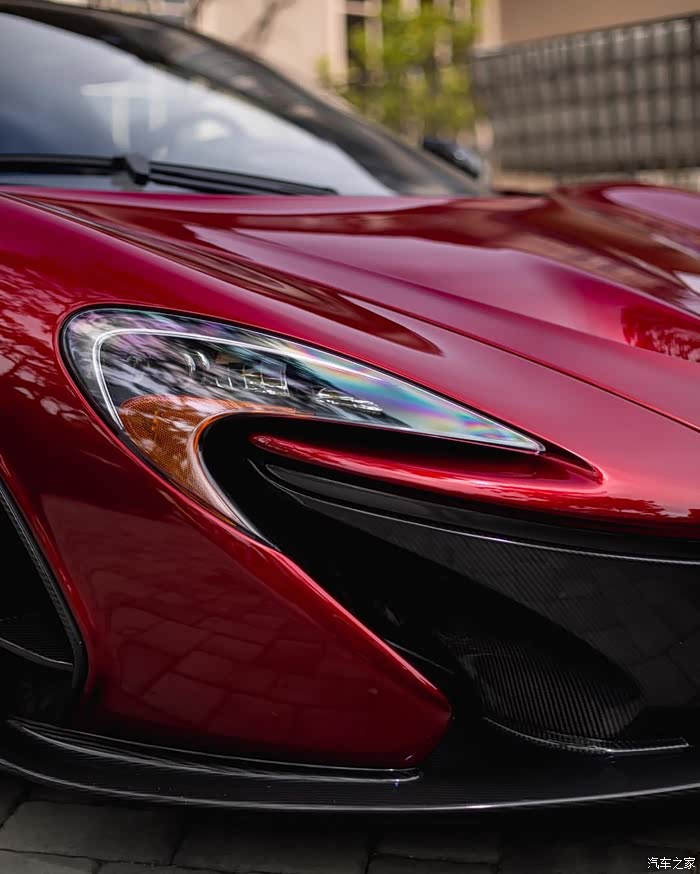 红色笑脸恶魔 迈凯伦 p1