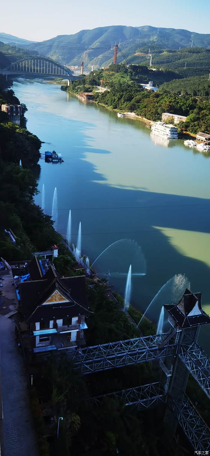 澜沧江湄公河中秋风景