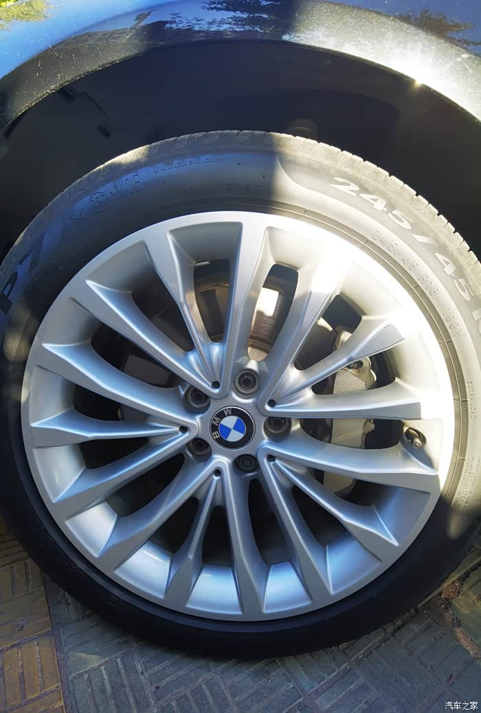 出4条倍耐力p7防爆胎