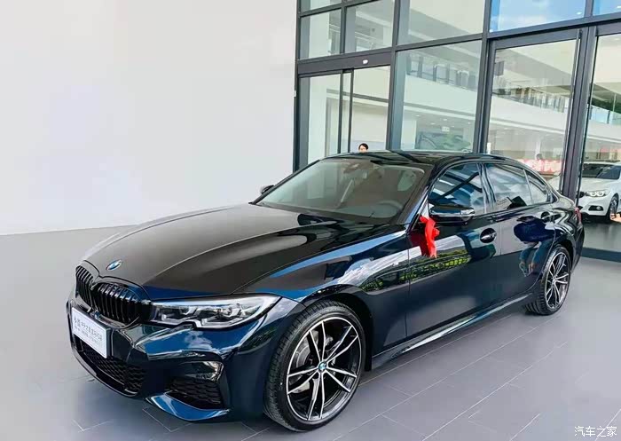 宝马325li耀夜运动黑武士提车作业