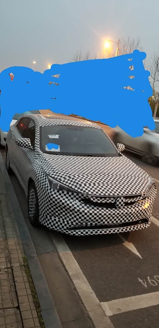 东风风神新车伪装照