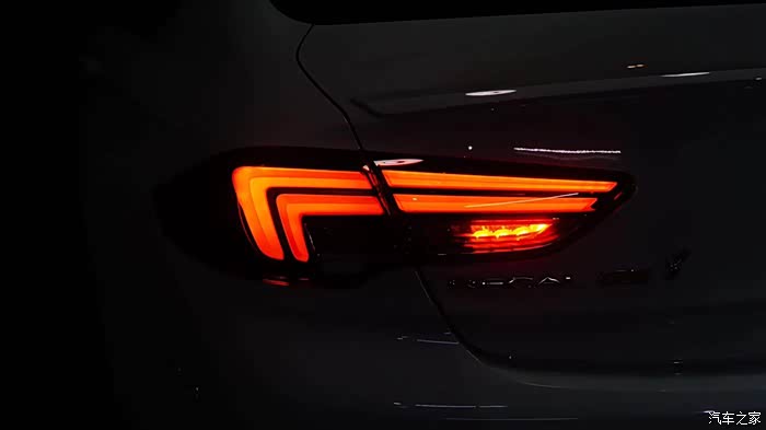 2020款君威尾灯装车成功,怨念终结(视频库动态)