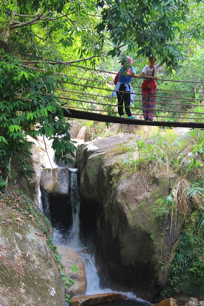 祖国南部自驾游50中越人民友谊园东兴口岸石门谷景区