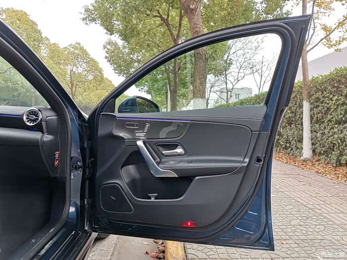 试乘体验最新2020款奔驰a200l运动版～请大家欣赏