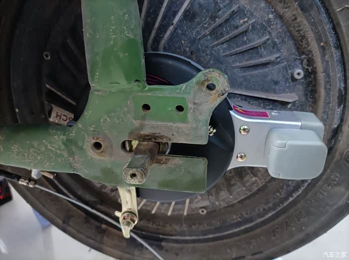 十一月你好动手更换电动车刹车线和后鼓刹