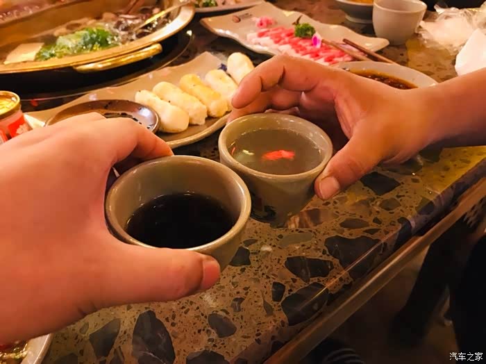 科技时尚的小7,载着我们去吃火锅!