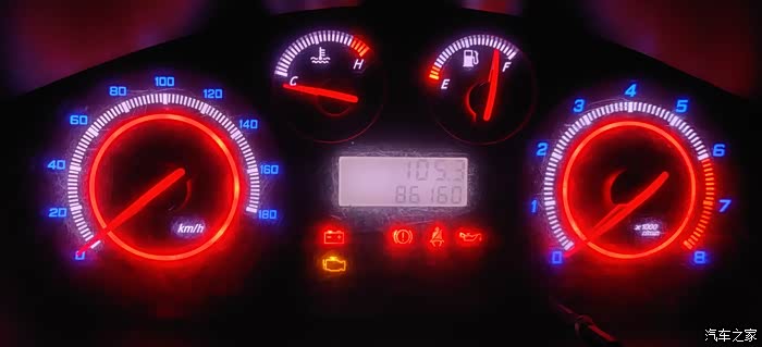 105公里油表显示用了色四分之一