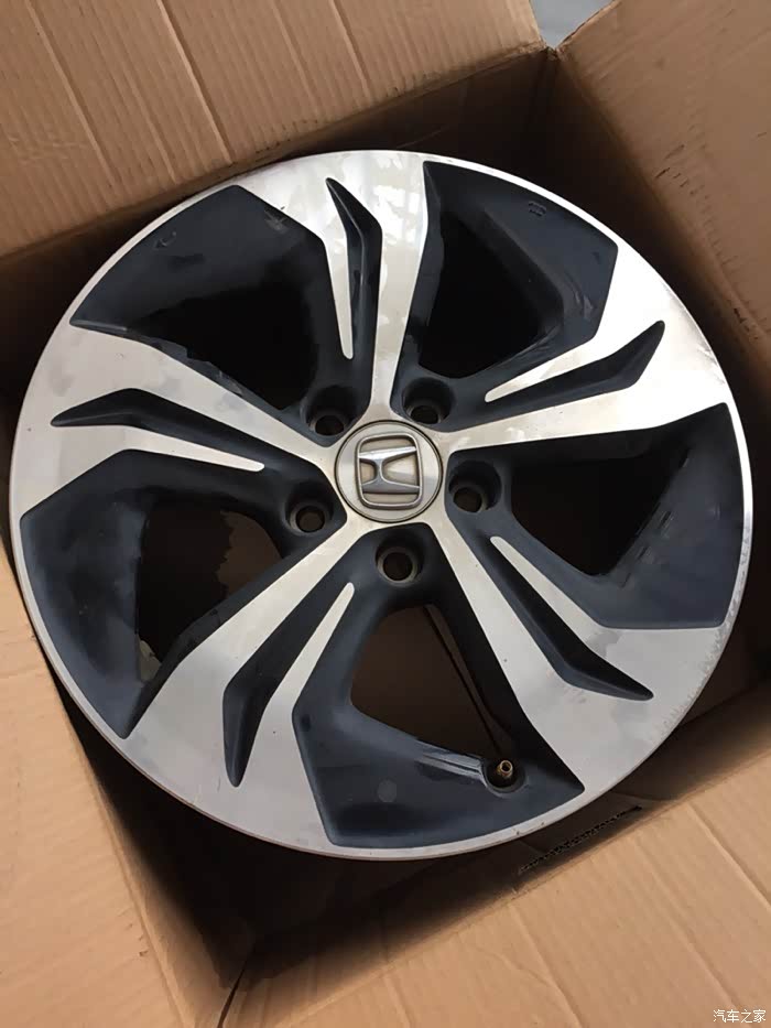 出本田思铂睿17寸风火轮轮毂