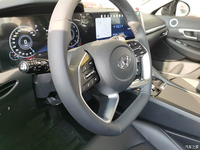 索纳塔的氛围灯来话话真