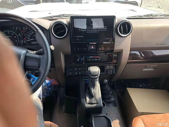 2024款丰田lc76柴油28t自动挡