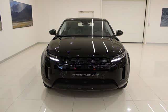 全新路虎揽胜极光实车黑色的中网格栅造型非常有精致的运动感