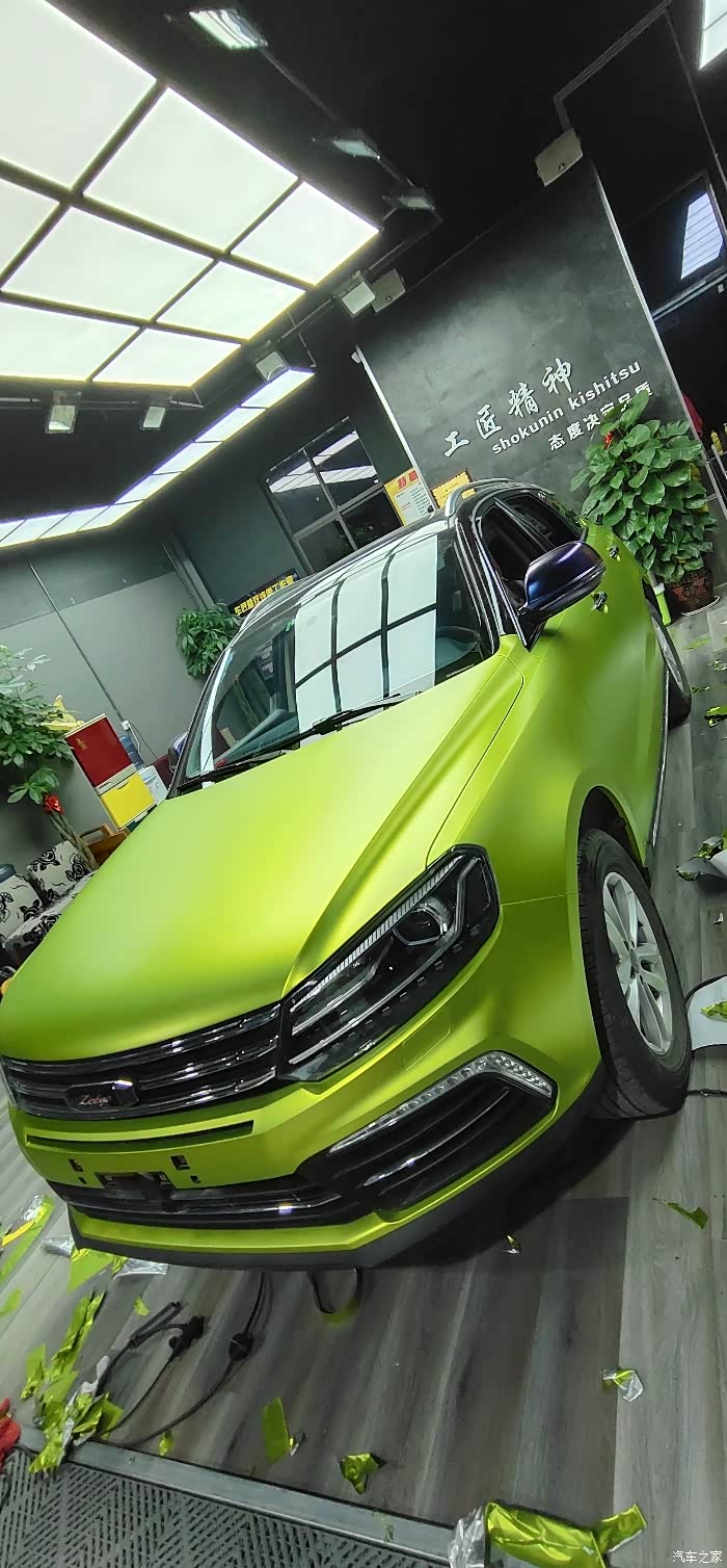 提车作业用车感受全车改色哑光柠檬绿效果