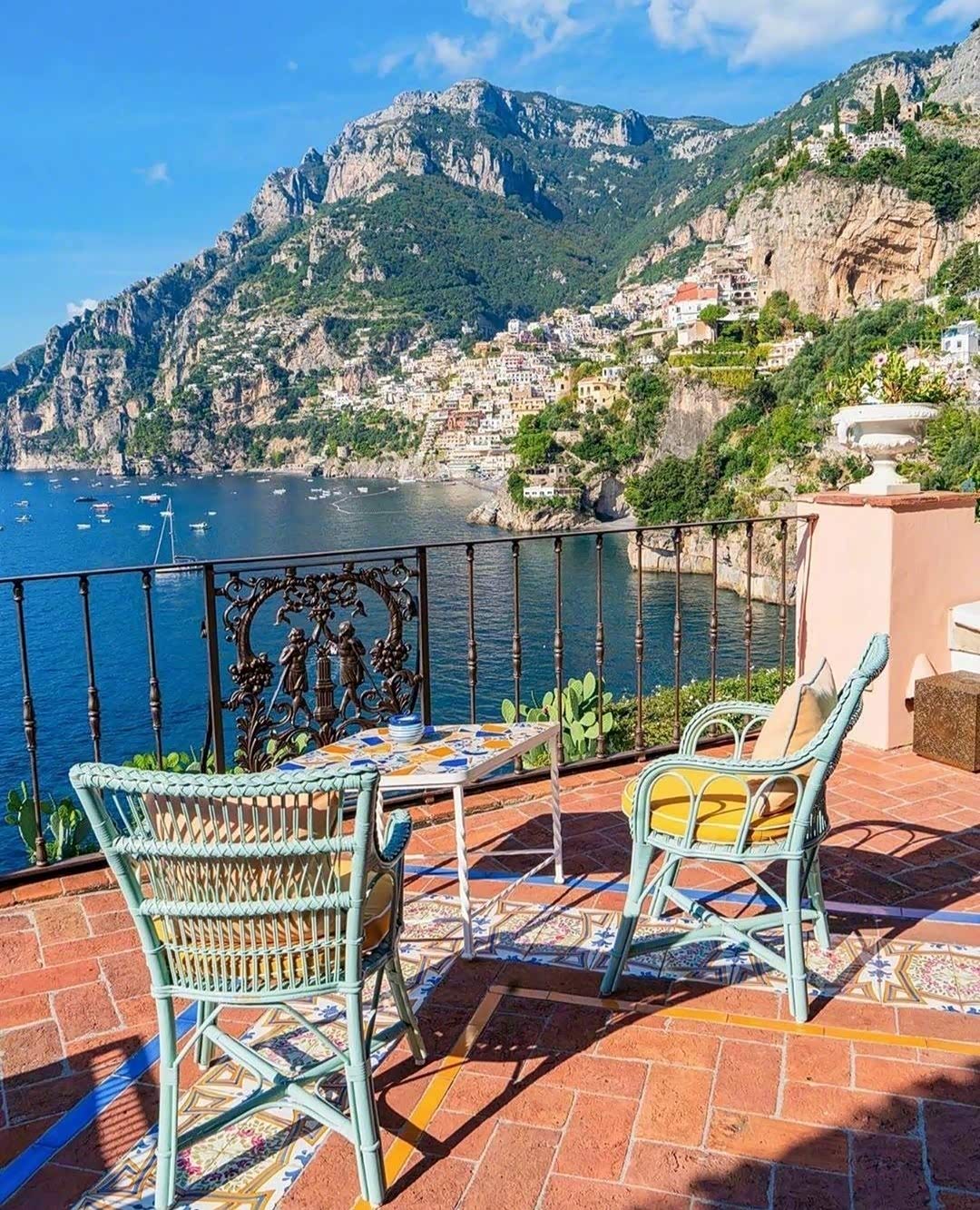 意大利,波西塔诺小镇的清晨真实太仙儿了.