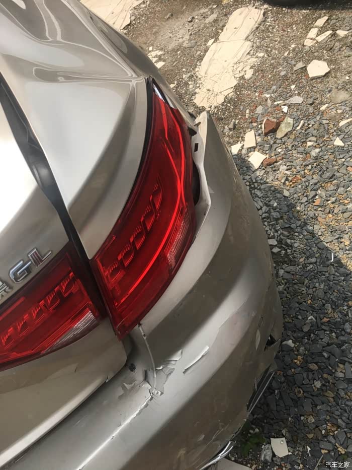 【图】今天连环追尾了_逸动dt论坛_汽车之家论坛