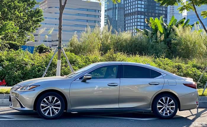 es200高配 本地一手四万多公里,配置丰富,车_雷克萨斯es论坛_汽车之家