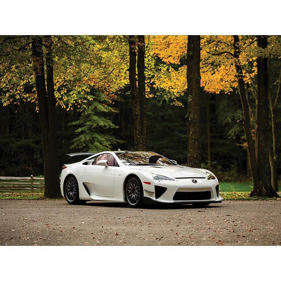 雷克萨斯lfa 纽博格林版!4.8升v10引擎,562匹