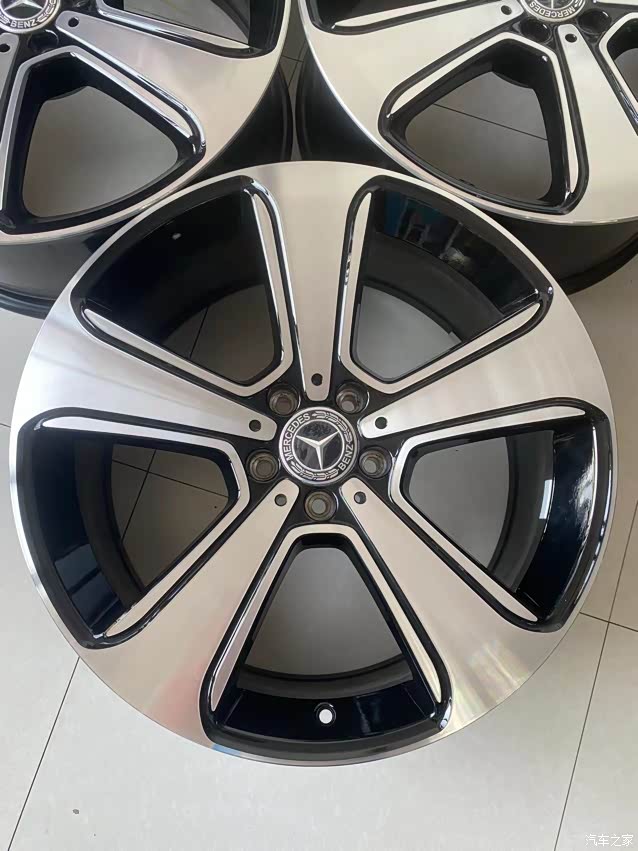 【图】出2022款glc原车轮毂_奔驰glc论坛_汽车之家论坛