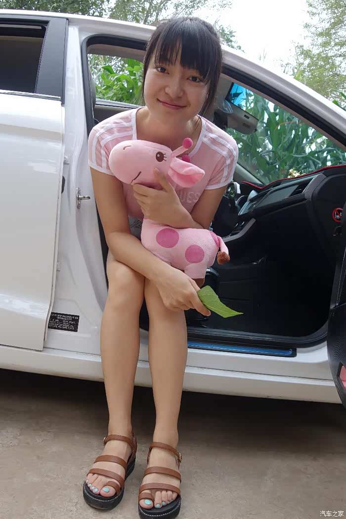 【美女当车模】大长腿小姐姐第二弹——粉色的诱惑