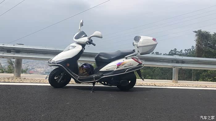 几万公里了,豪爵确实耐操,我天鹰也快八年了跑了四万三了