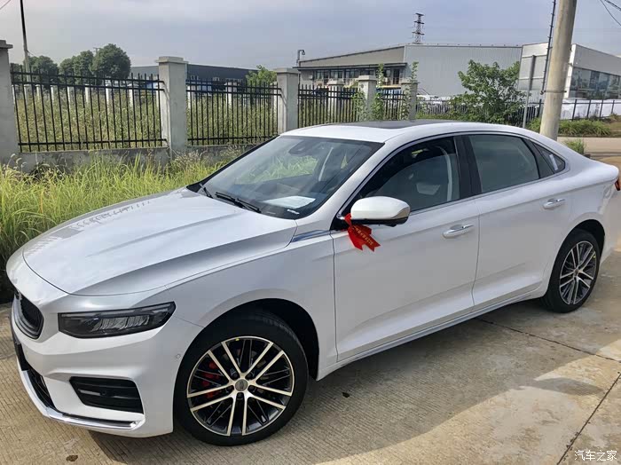 白色星瑞,就是这个范!