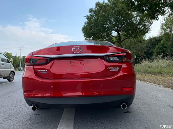 zoomzoom阿特兹魂动红