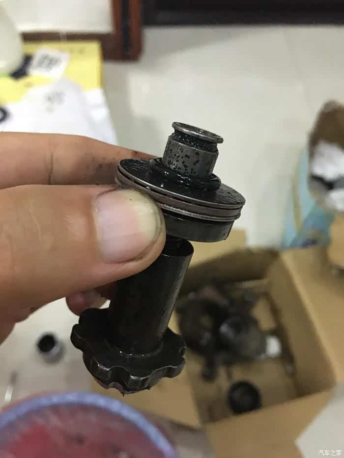 众泰e200刹车变软故障详解