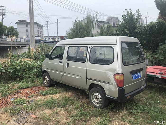 個人使用五菱之光面包車換車出簡直就是拉貨神器撿漏來