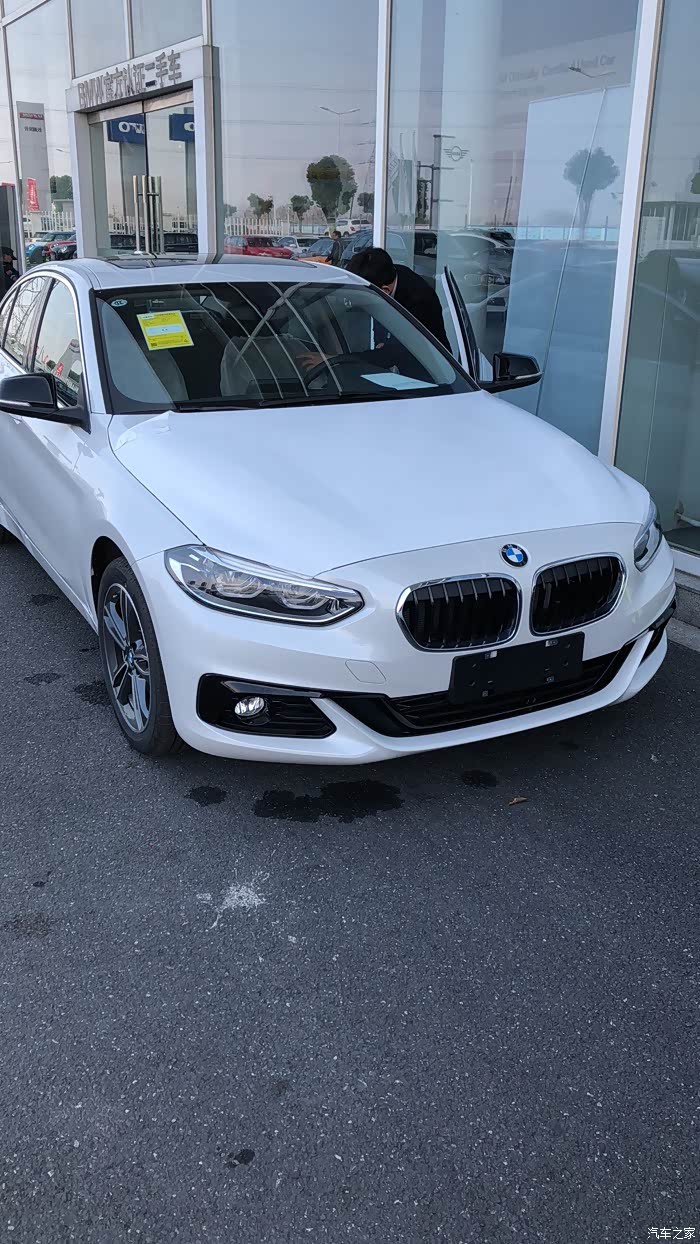 三厢宝马118提车了