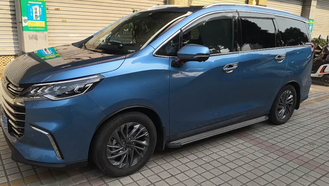 就是爱折腾上汽大通g50外观内饰改装心得首先正面