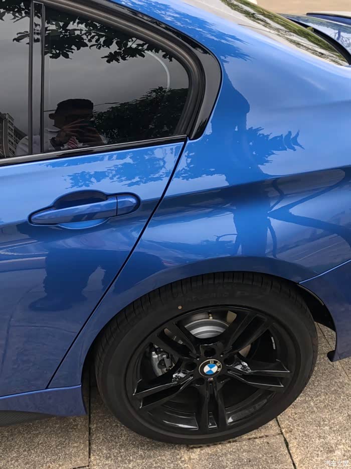 耀夜蓝喷什么颜色的卡钳好看呢