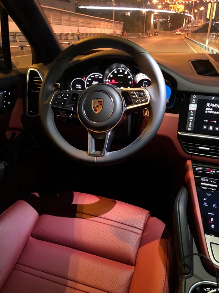 重庆新卡宴提车小记(月光蓝--红黑内饰)