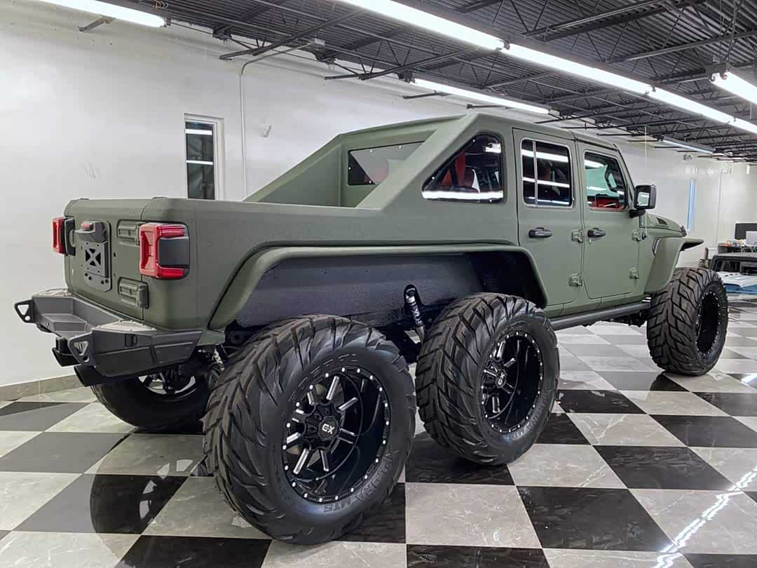 这牧马人改的够凶悍的,6x6!全地形难不倒!