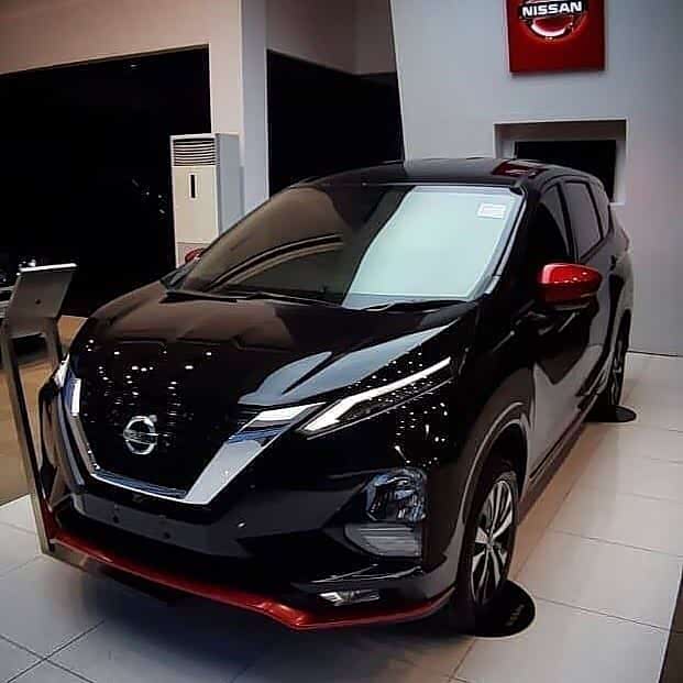 新款日产骊威在外观的设计上采用了日产家族全新的设计语言