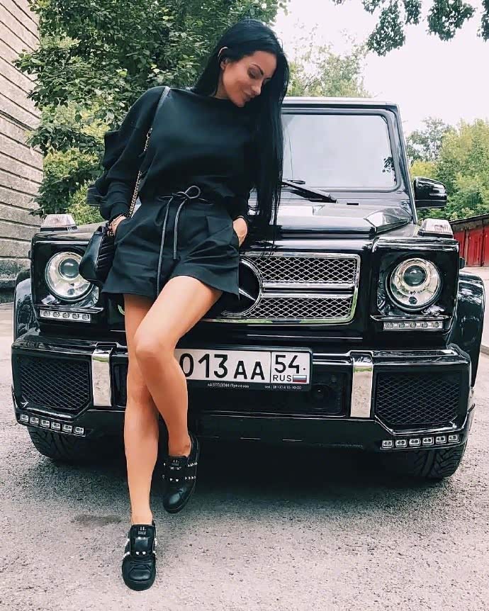 【图】大g香车美女,你喜欢哪一个?_奔驰g级论坛_汽车之家论坛