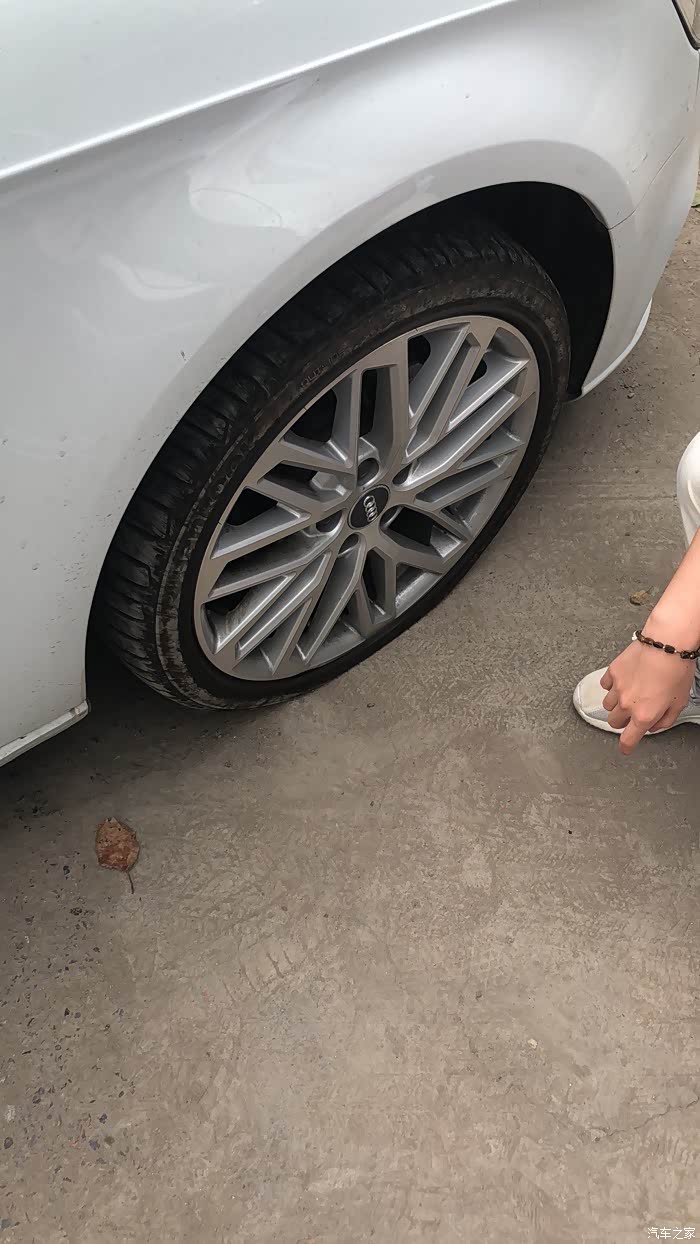 【图】a3新提来半个月爆胎两次_奥迪a3论坛_汽车之家论坛