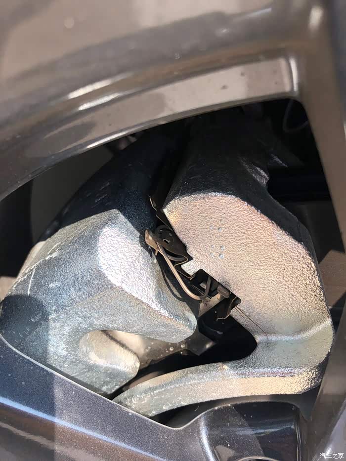 这个刹车片卡簧怎么回事儿