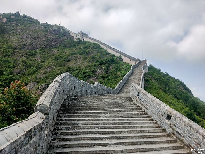 开着雨燕去爬东蒙山长城热死