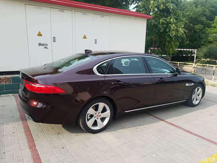 剧院红的各位车主都贴玻璃膜了吗,帖的什么膜什么颜色的_捷豹xf/xfl