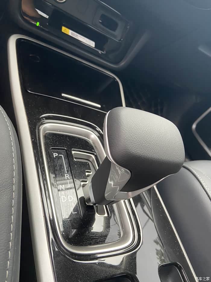 给大家推荐一款装逼神器飞机挡头