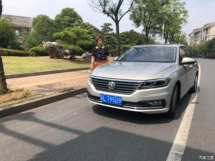 银色朗逸plus新提回家大气