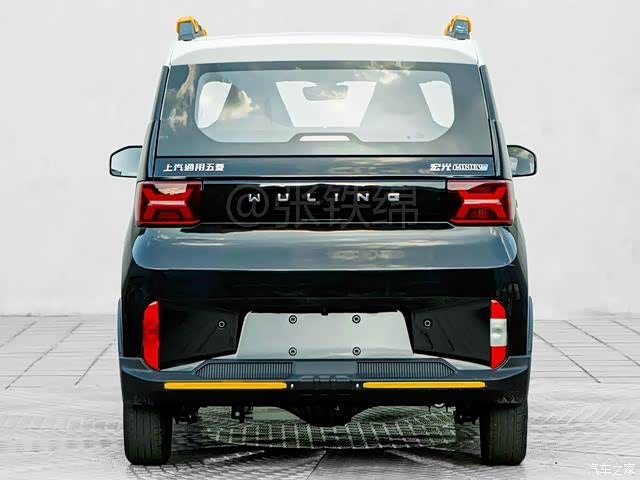 新款五菱宏光mini越野版实车曝光换银色车标