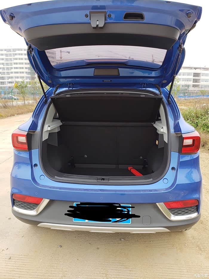 zs后备箱空间要以后有宝宝了,带宝宝出去玩后备箱还可以放宝宝尿片和